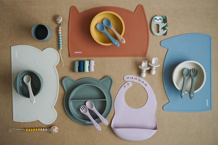 Collection of premium placemats featuring quality designs for babies and toddlers designed for convenient, mess-free mealtimes