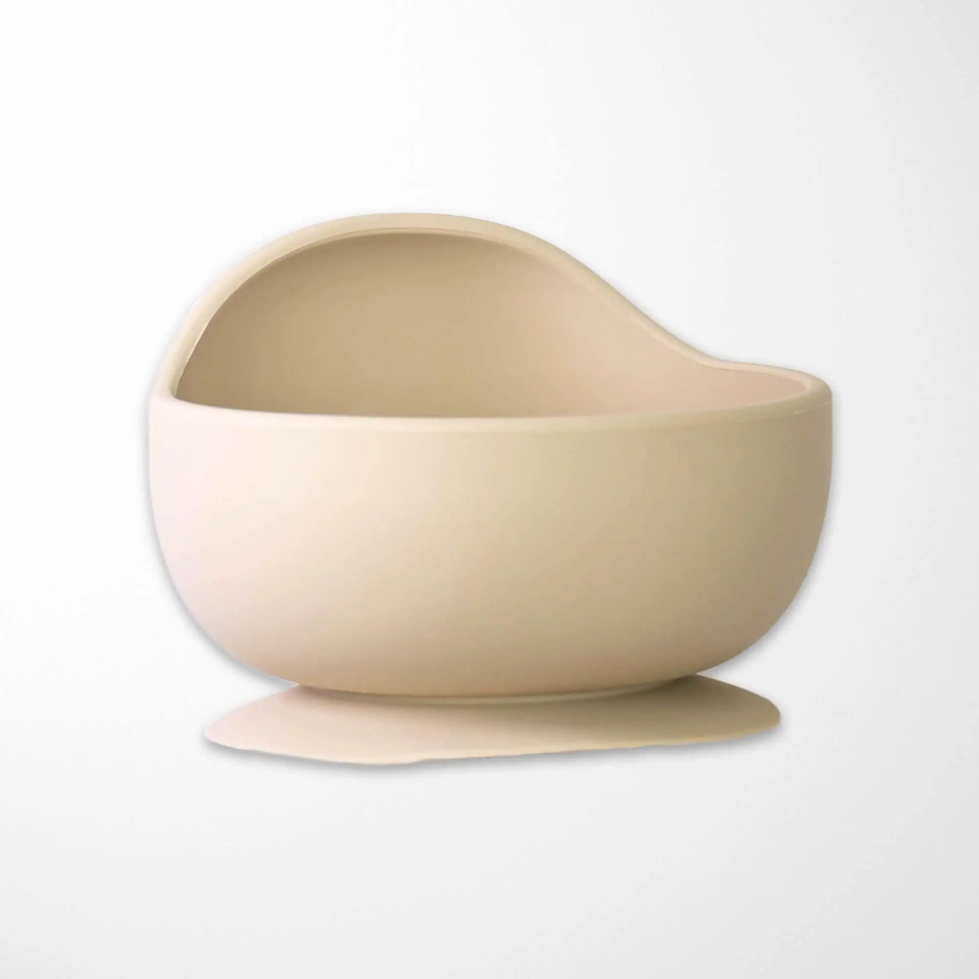 pearl beige baby feeding bowl with suction base, dishwasher safe and microwave friendly for convenient meal preparation